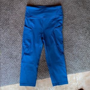 Lululemon 3/4 length Leggings with pockets